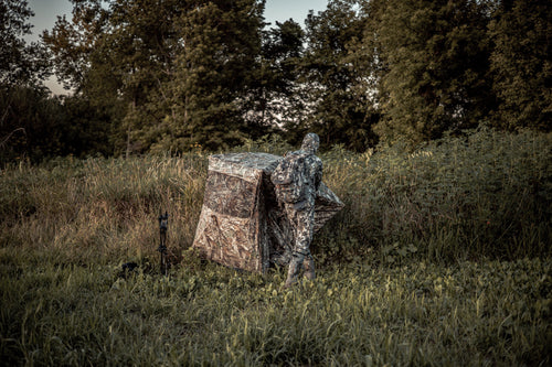 Best Time and Placement Tips for Early Season Blind Hunts