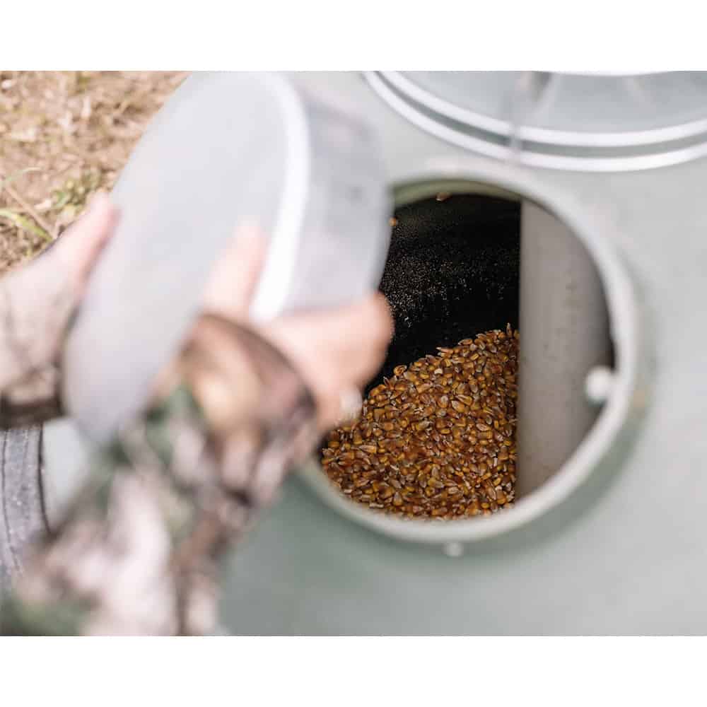 100LB CAPSULE FEEDER
